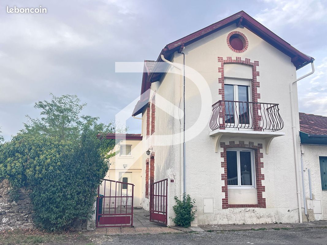 Maison 4 pièces 105 m² · à Bellocq · 105 m² · 170 000 €
