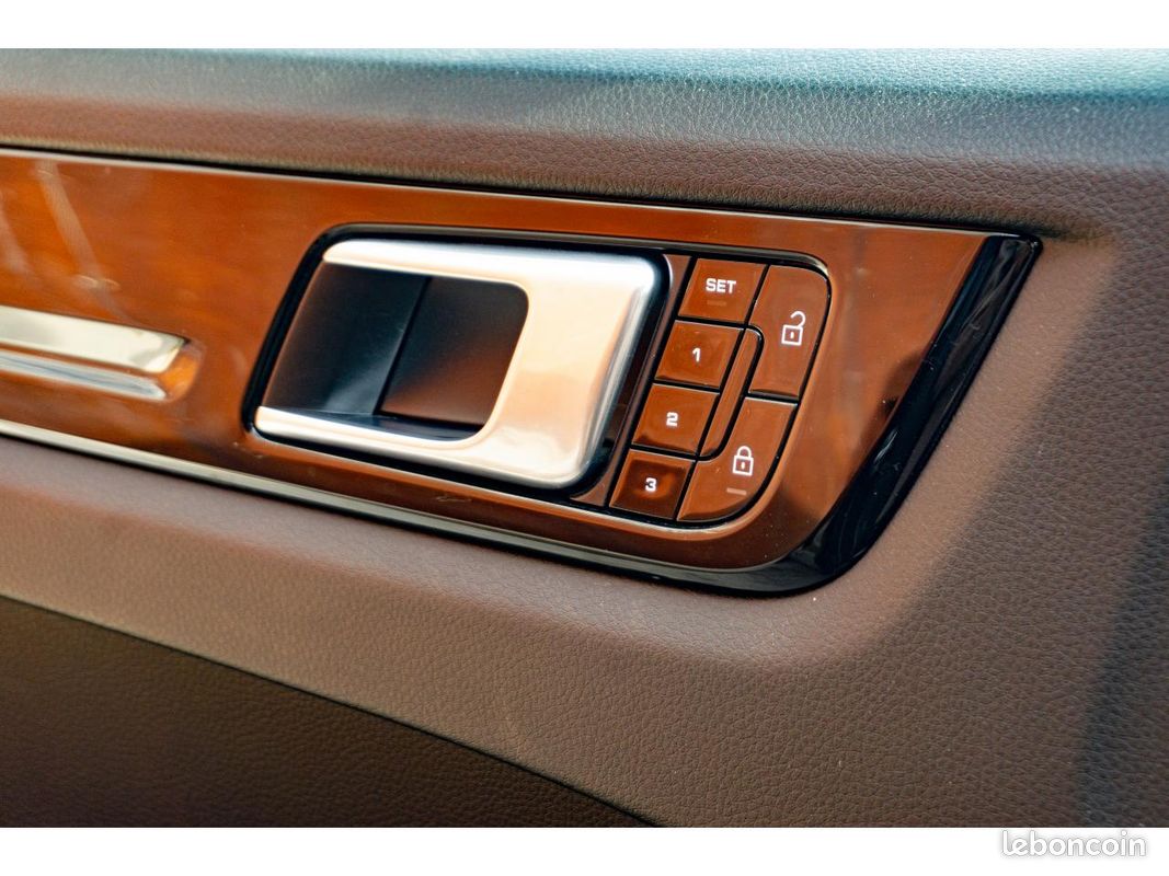 PORSCHE CAYENNE 3.0i V6 - 340 - BVA Tiptronic S - Start&Stop 2017 . PHASE 1 (image 17)