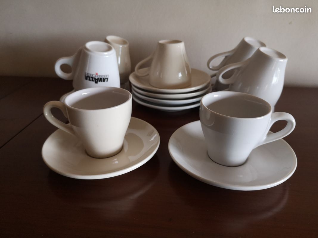 Lot de Tasses à café expresso (x11) et soucoupes (x9) (image 3)