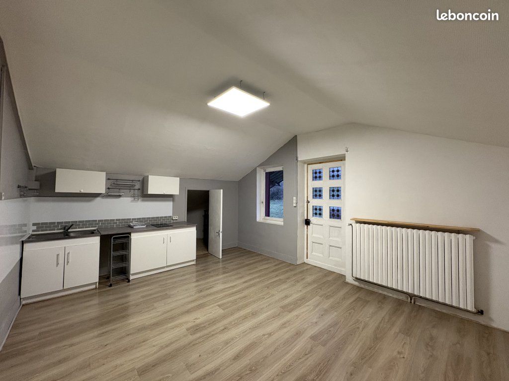Appartement 1 pièce 40 m² · à Saint-Priest-en-Jarez · 40 m² · 445 €