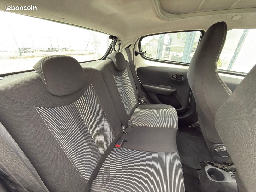 Peugeot 108 1.0 VTI ACTIVE 69CH GARANTIE 6 MOIS / REPRISE POSSIBLE (image 14)