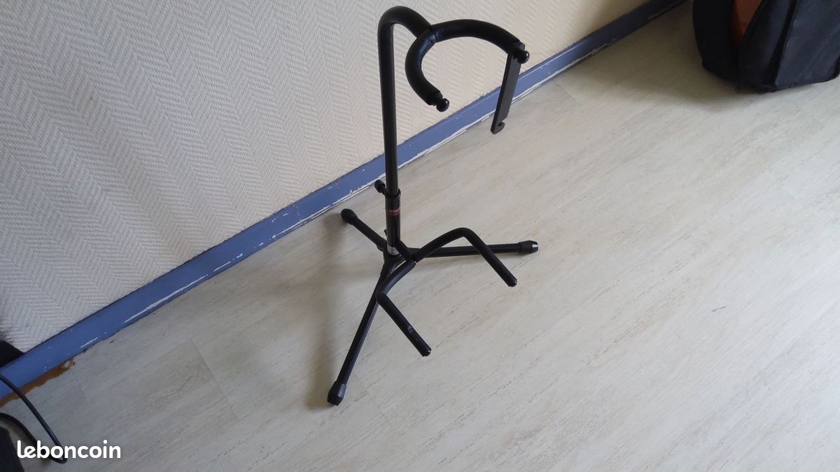 Guitare housse pieds accordeur (image 8)