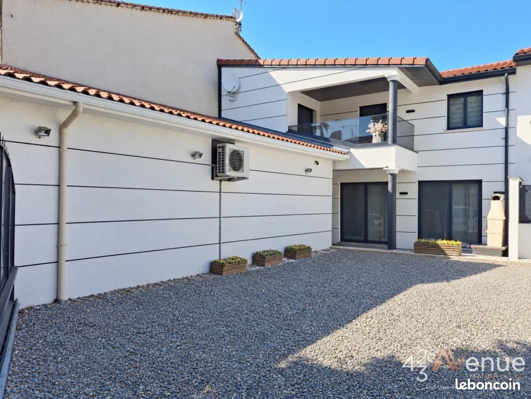 Maison 5 pièces 150 m² · à Sury-le-Comtal · 150 m² · 259 000 €