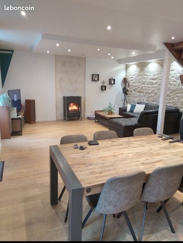 Maison 5 pièces 96 m² · à Saint-Laurent-sur-Sèvre · 96 m² · 1 100 €/mois