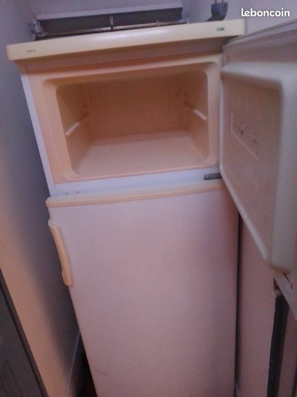 Vend frigo freezer (image 1)