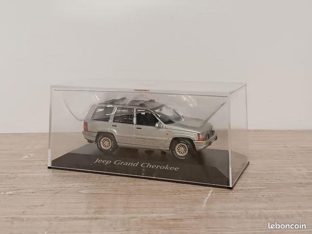 A 1/43 SCALE 1995 JEEP GRAND CHEROKEE | From Road champs. | RICHIE W