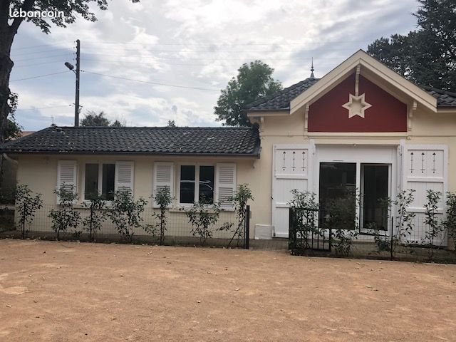 Appartement 2 pièces 40 m² · à Écully · 40 m² · 870 €