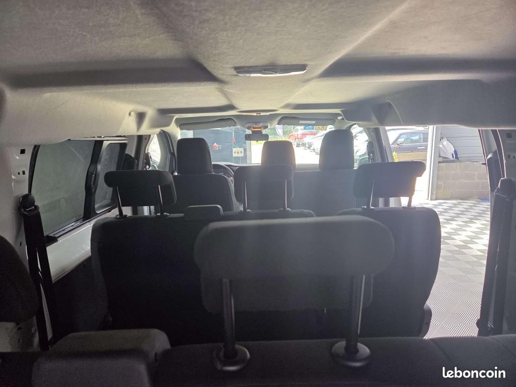 TOYOTA PROACE 1.5 120 D-4D - (RC22) Combi Long Dynamic / TVA Récupérable (image 15)