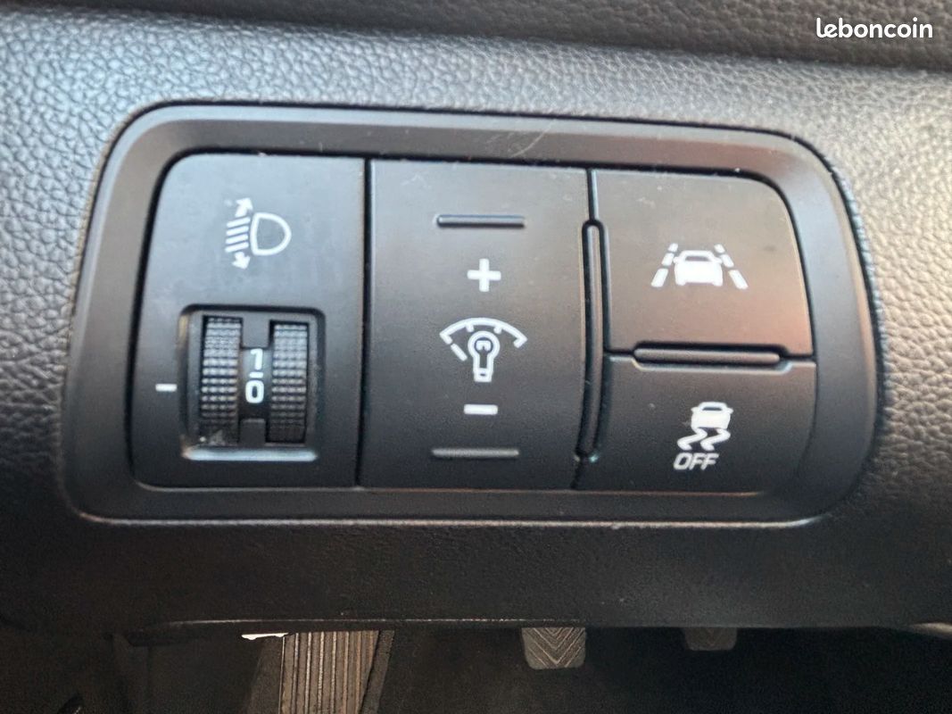 HYUNDAI I20 1.2 84 ch Intuitive - 2 Pneus neufs (image 26)