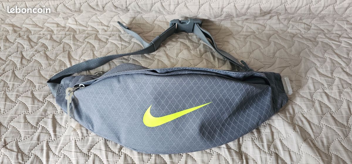 Sacoche Nike Sac Banane Slim Nike Nike Slim Waist Pack (N1003694