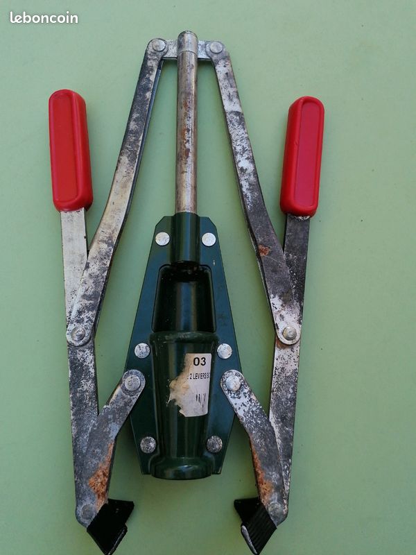 Bouchonneuse manuelle (image 1)