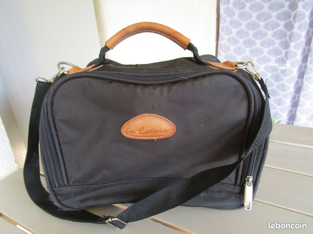 Vanity in extenso (image 1)