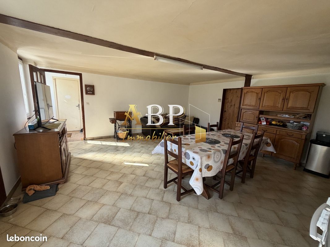 Propriété 4 pièces 127 m² (image 2)