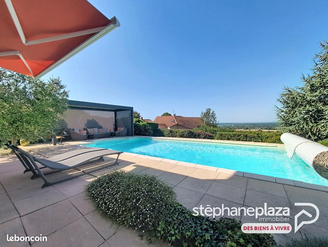Maison 6 pièces 140 m² · à Ceyzériat · 140 m² · 530 000 €