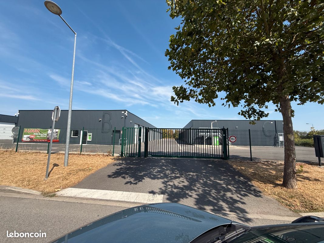 Parking 30 m² · à Aiffres · 30 m² · 47 500 €