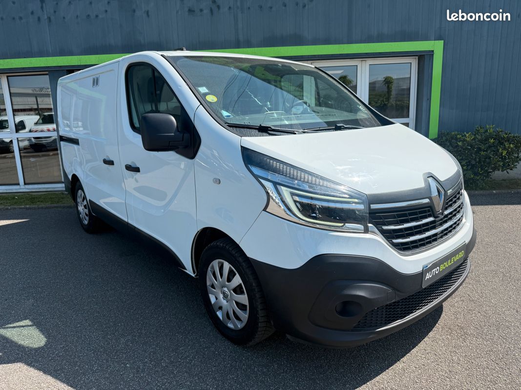 Renault trafic dci grand confort l1h1 12491ht avec attelage (image 3)