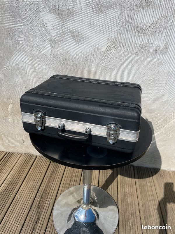 Valise noir 48x38x20 (image 1)