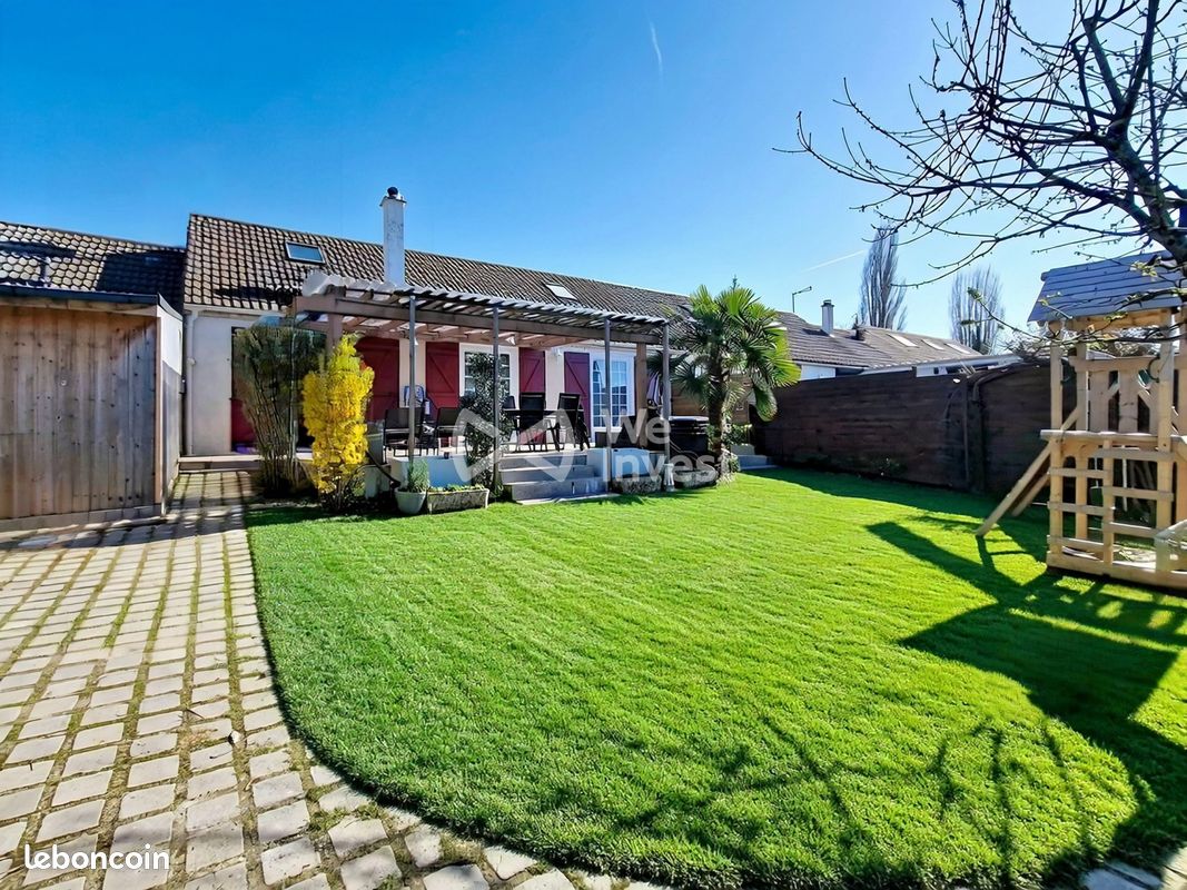Maison 7 pièces 147 m² · à Villeneuve-le-Comte · 147 m² · 399 000 €
