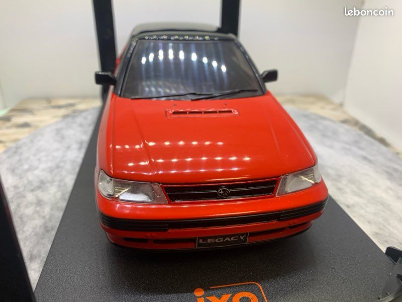 IXO IXO18CMC131A.22 - Subaru Legacy RS Noire 1991 1/18 prevente