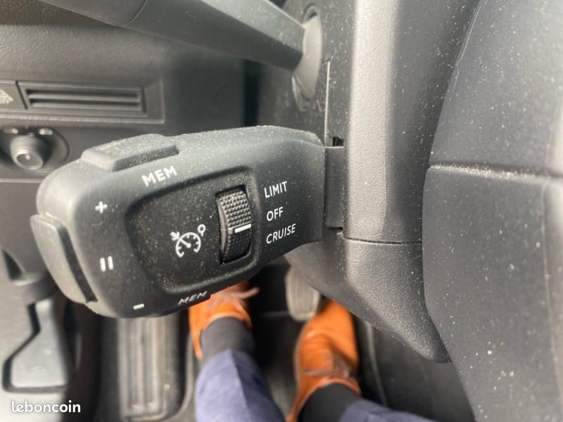Ds DS 3 Crossback PureTech 100 So Chic / GPS + CAMERA (image 20)