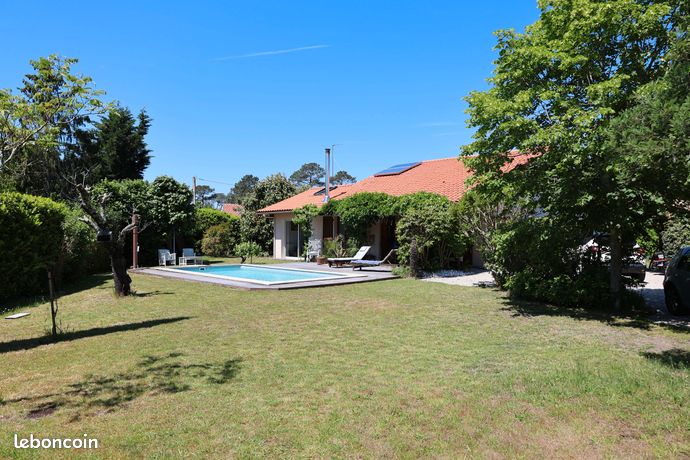 Maison de 140 m2 , 4 chambres, piscine sur terrain arboré de 1180 m2