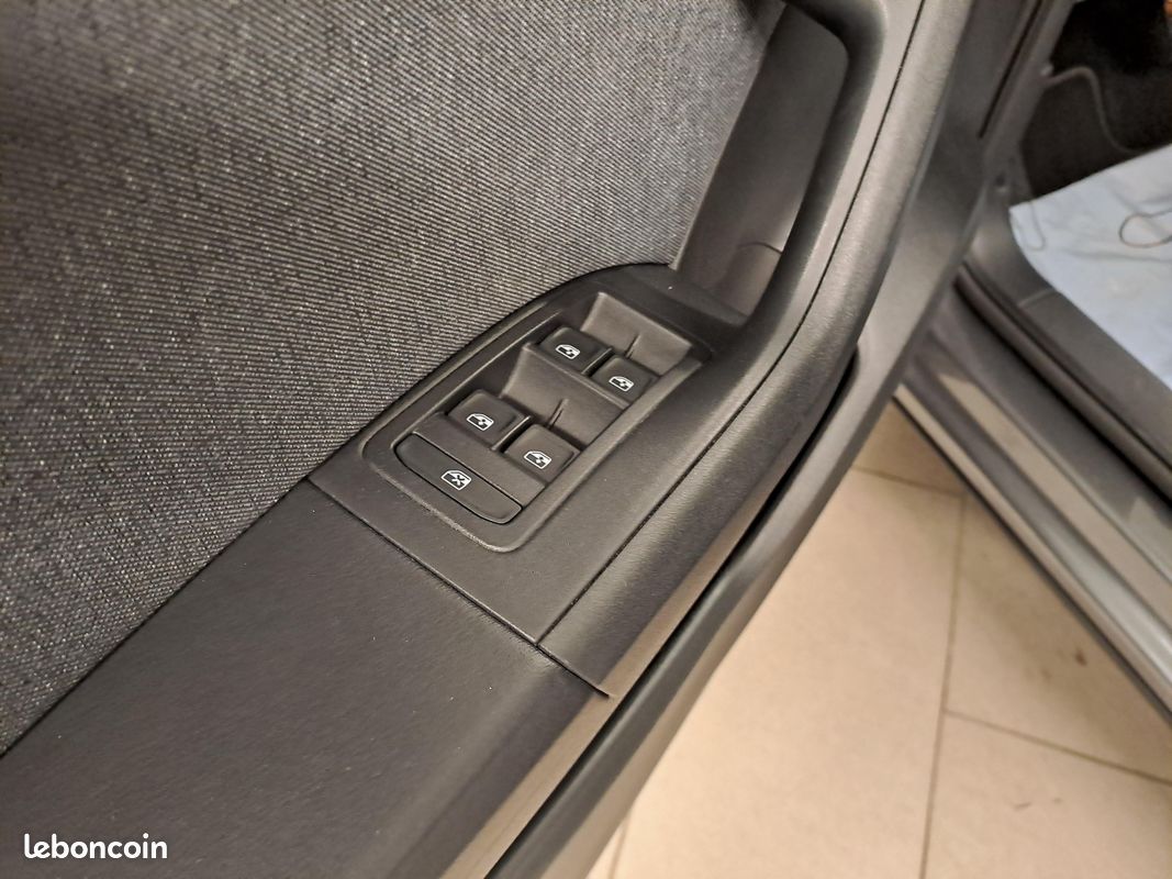 SEAT Ateca 2.0 TDI 150 ch Start/Stop DSG7 Style Business (image 33)