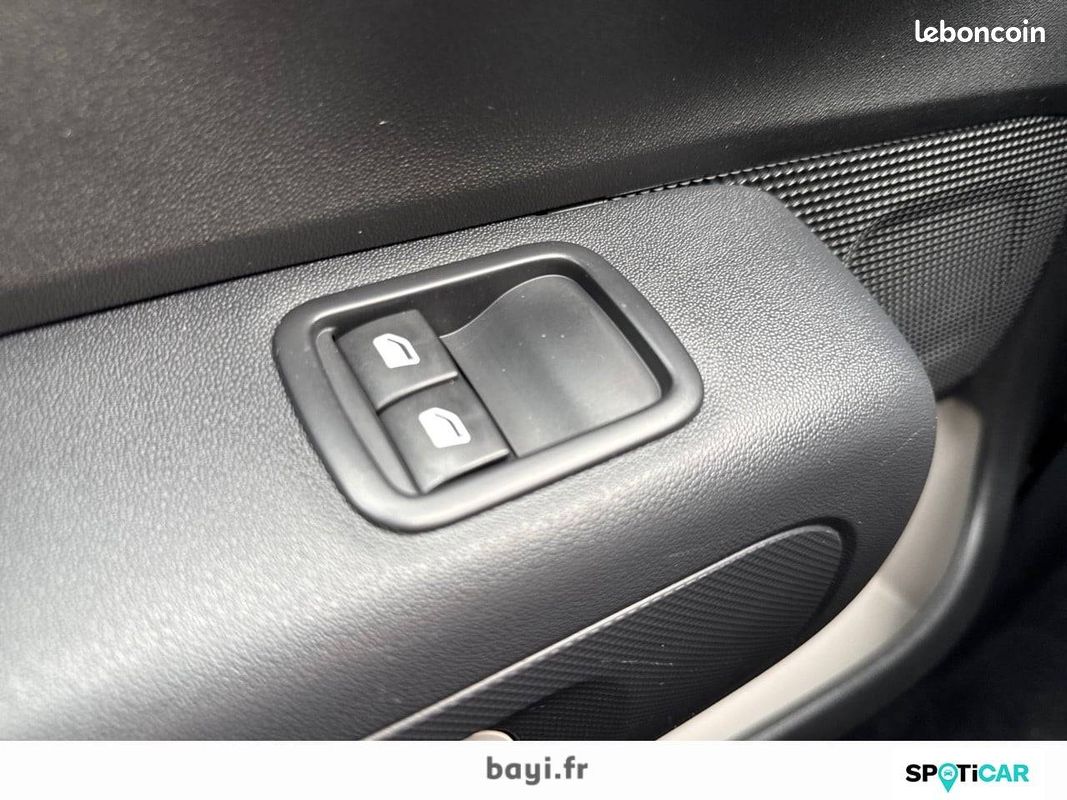 CITROEN C3 PureTech 83 ch BVM5 You (image 19)
