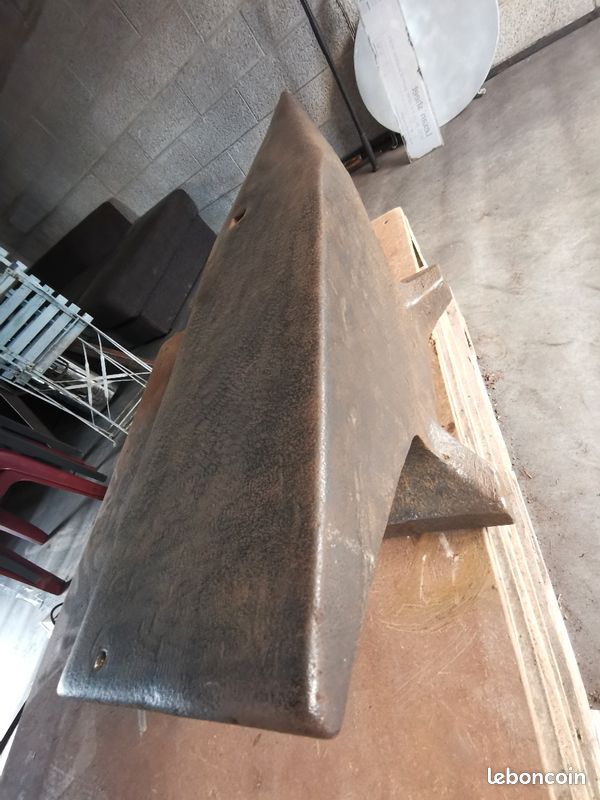 Enclume de maréchal ferrant 150kg (image 3)