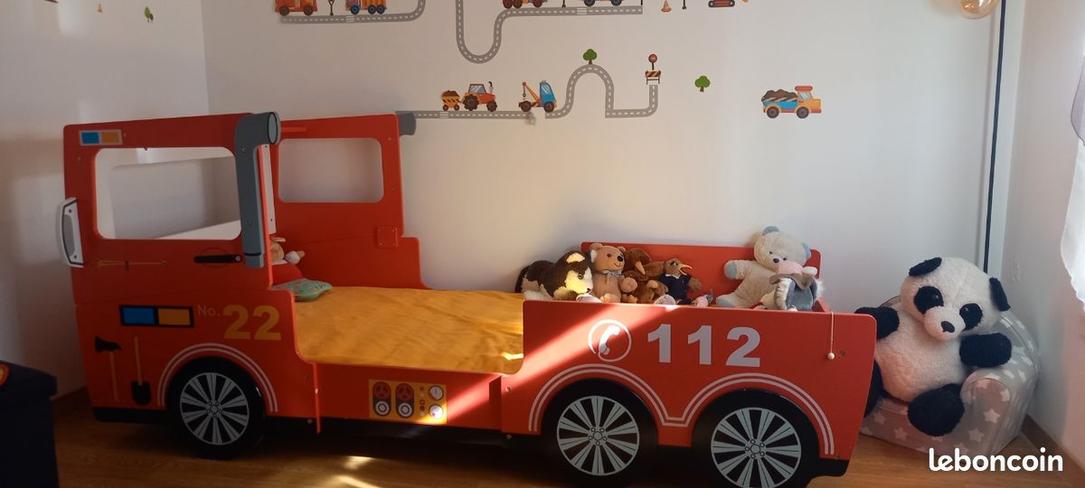 Lit pompier très bon état et matelas (image 1)