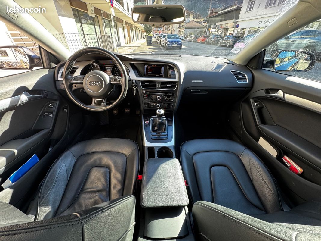 AUDI A5 A5 1.8 TFSI 177 Ambiente / première main / entretien complet Audi (image 12)