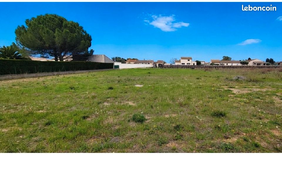 Terrain 1040 m² · à Azille · 72 000 €