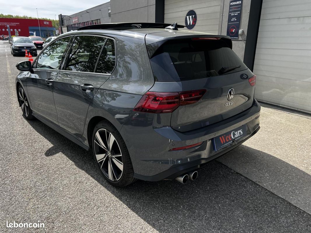 VOLKSWAGEN GOLF 2.0 TDI 200 SCR GTD DSG BVA- TOIT OUVRANT PANORAMIQUE / SUIVI 100% VW / GARANTIE 12 mois (image 17)