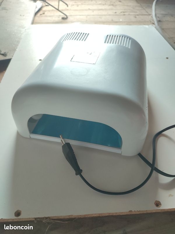 Lampe UV ongles (image 1)