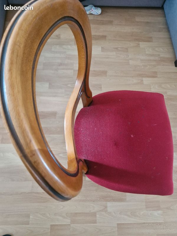 Table (image 6)