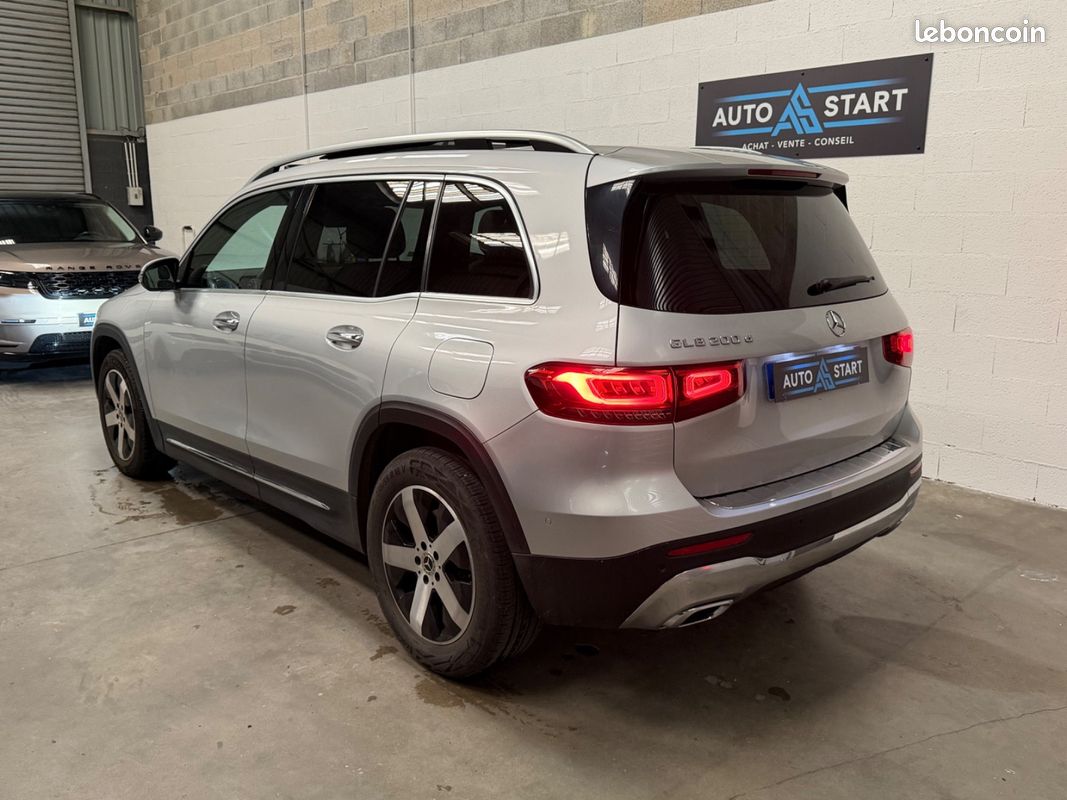 Mercedes GLB 200 d 8DCT / TOIT OUVRANT PANO / SIEGES CHAUFFANTS AV / GRAND ECRAN / CAMERA RECUL / 7 PLACES (image 3)