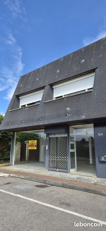 Local commercial 2 pièces 135 m² · à Saint-Ouen-de-Thouberville · 135 m² · 1 400 €/mois
