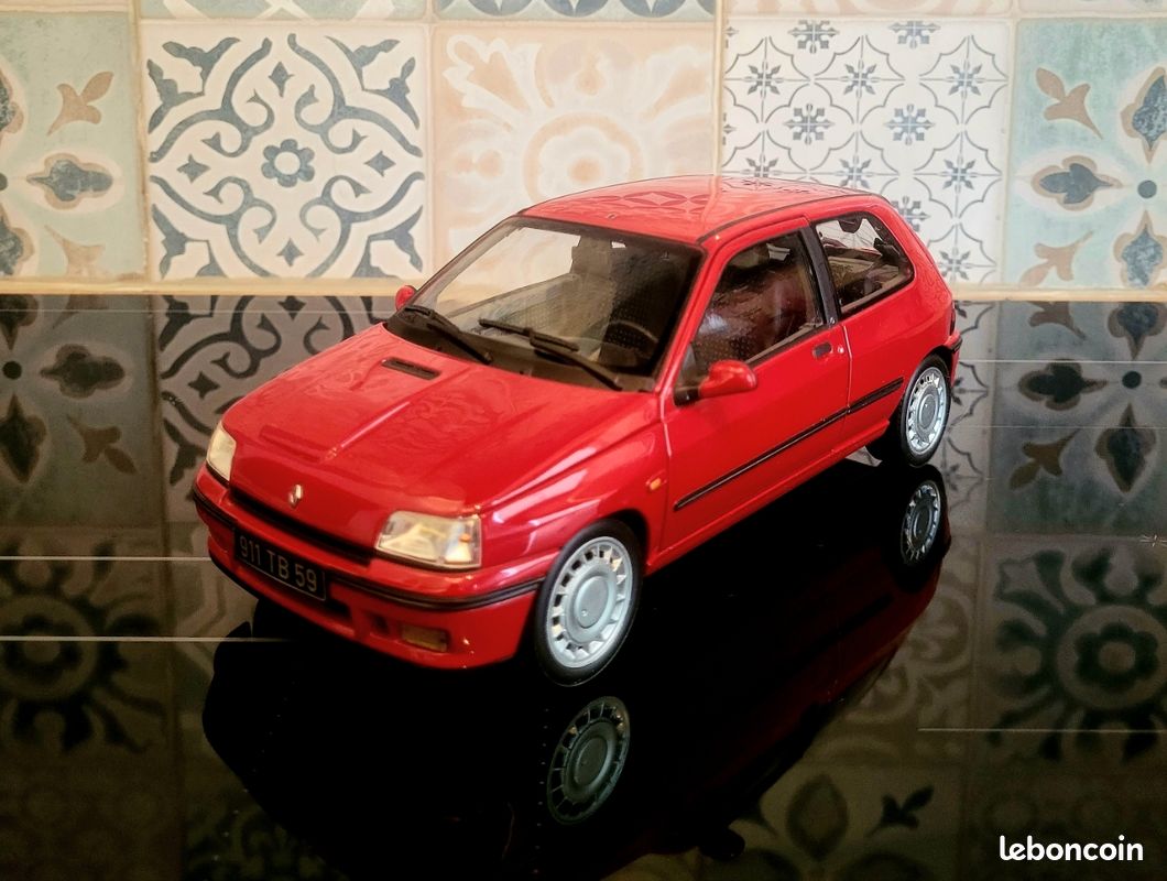 1/18 Norev Renault Clio 16s Rouge – Avec Défauts, Pour Pièces Ou Restauration