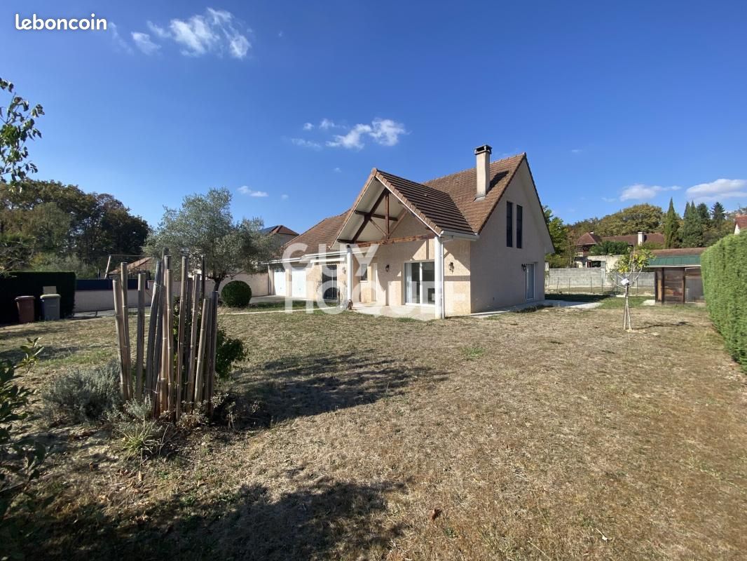 Maison 5 pièces 141 m² · à Lescar · 141 m² · 409 500 €