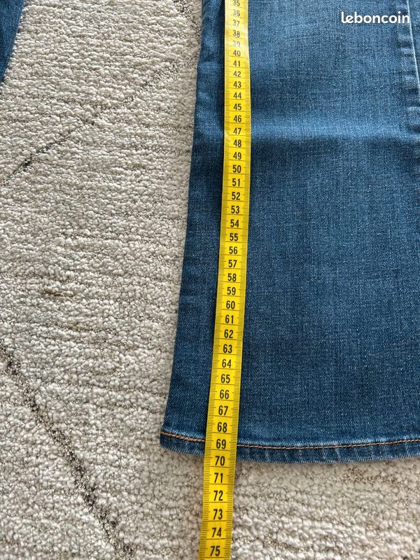 Jean Bootcut Levi's Slight Curve - Taille W28, Bleu Stonewash, Occasion Très Bon état