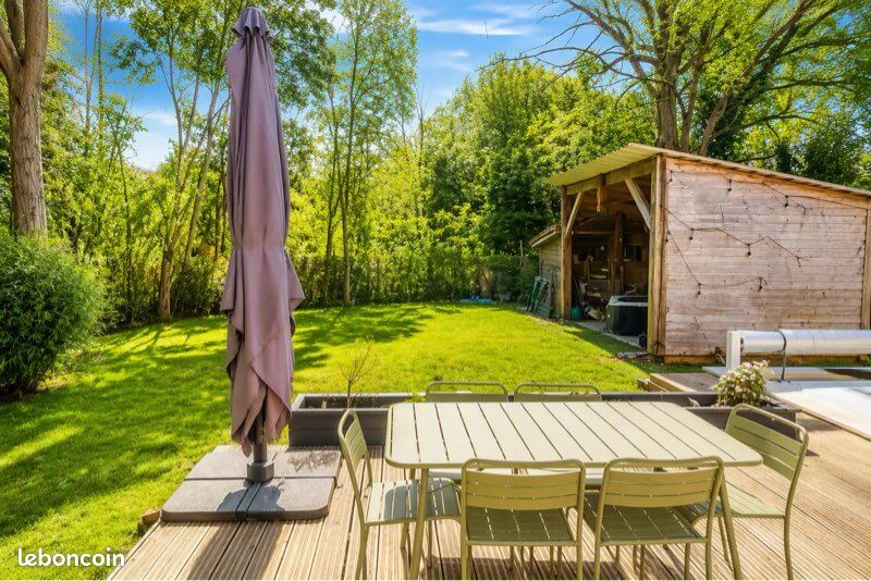 Maison 8 pièces 215 m² · à Bordeaux · 215 m² · 1 000 000 €