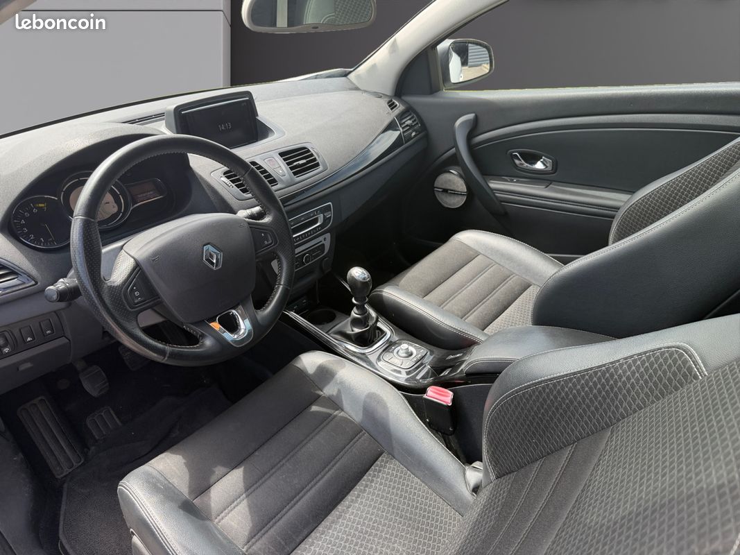 RENAULT MEGANE III COUPE TCE 130 BOSE 132Ch Garantie 12 mois (image 12)