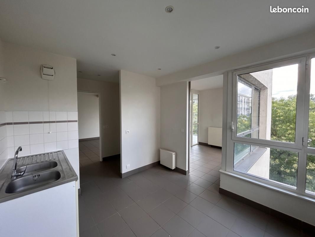 Appartement a louer saint-pierre-des-corps - 4 pièce(s) - 107 m2 - Surfyn