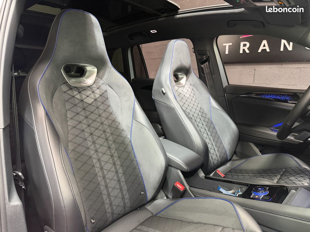 VOLKSWAGEN TIGUAN 1.5 eTSI 150ch DSG7 R-Line - Toit ouvrant / Harman Kardon / Camera 360 / Attelage (image 16)