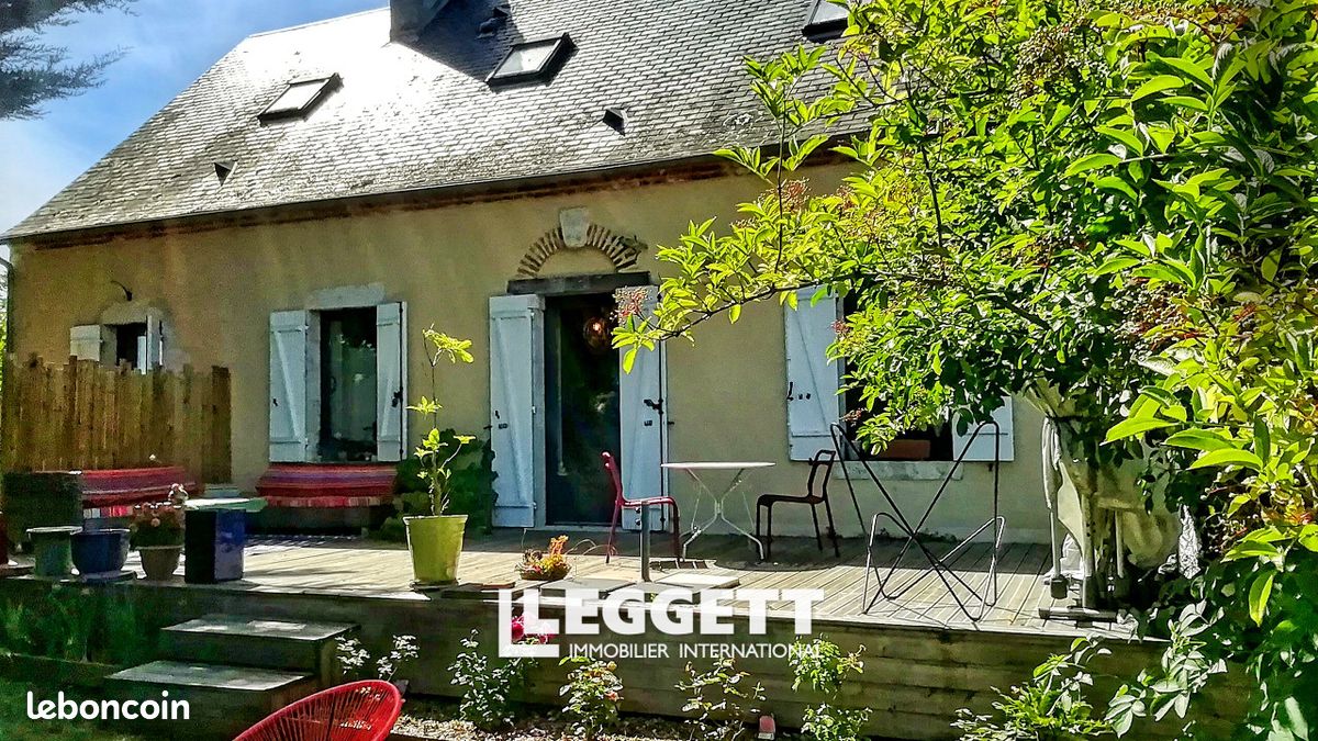 Maison 10 pièces 450 m² · à Bourges · 450 m² · 477 000 €