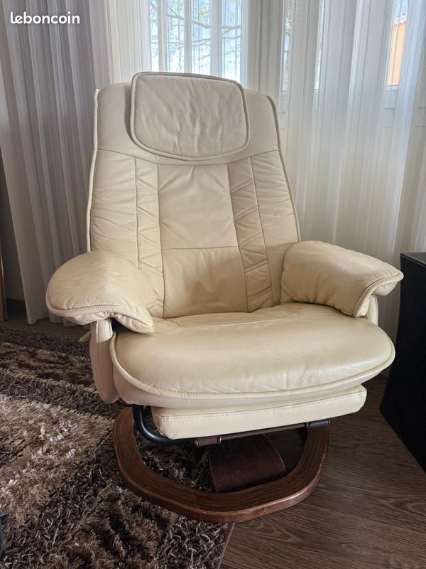 Fauteuil de relaxation et fauteuil pivotant en bois et en cuir de style danois avec ottoman sur France