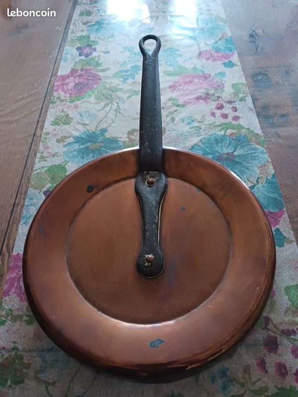 ANCIENNE CASSEROLE CUIVRE jaune et fer forgé EUR 16,80 - FR