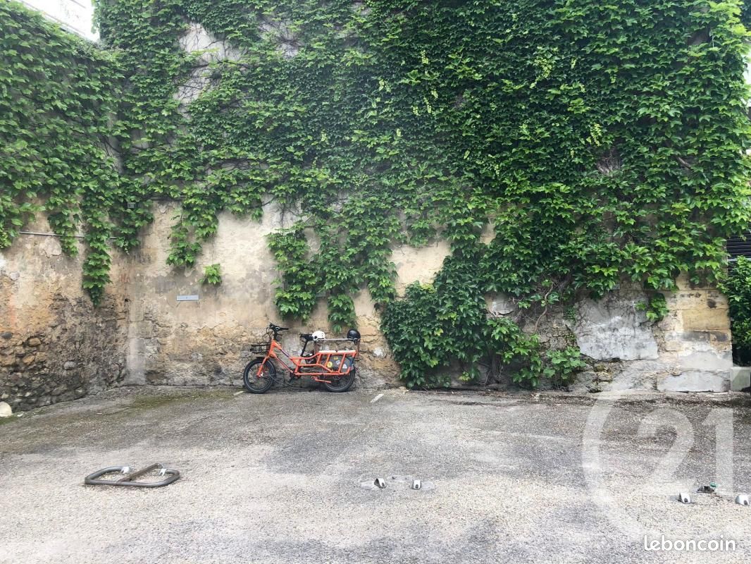 Parking 10 m² · à Bordeaux · 10 m² · 32 000 €