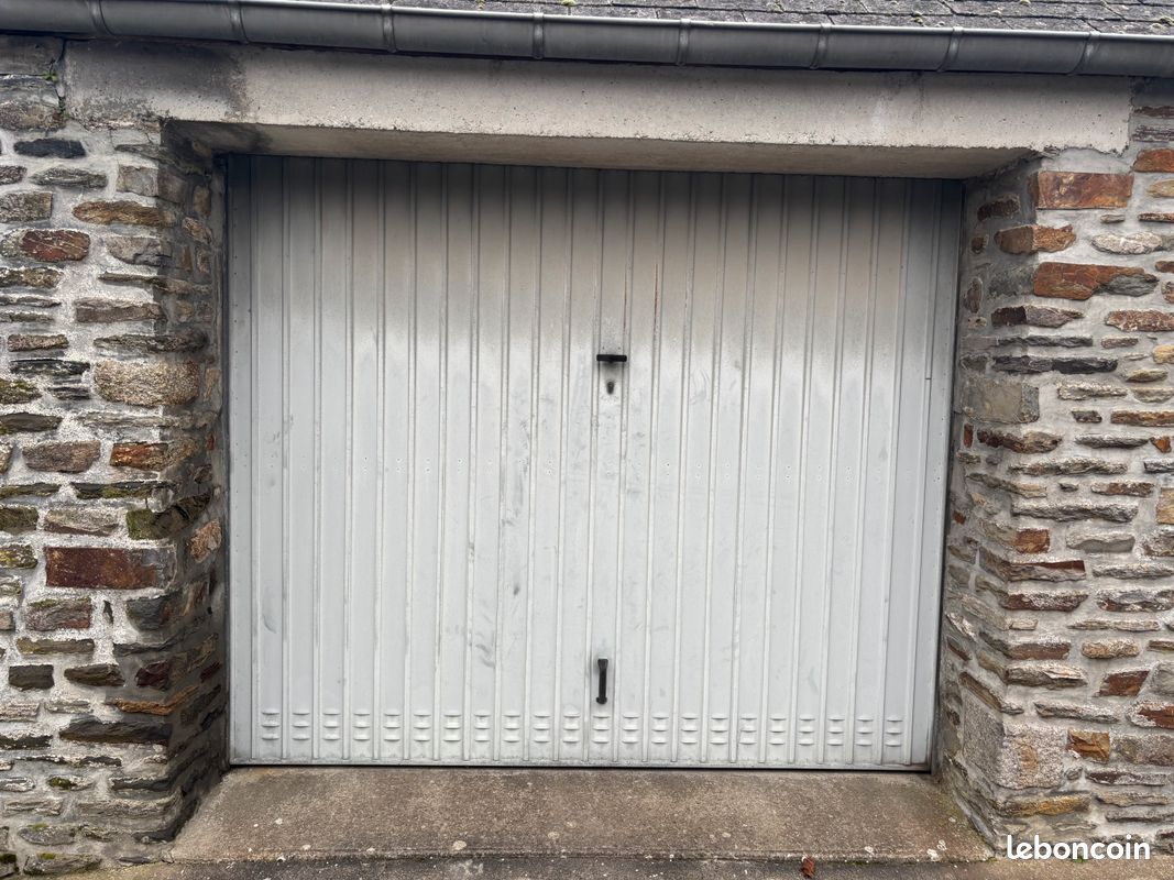 Location garage Pontorson (image 1)