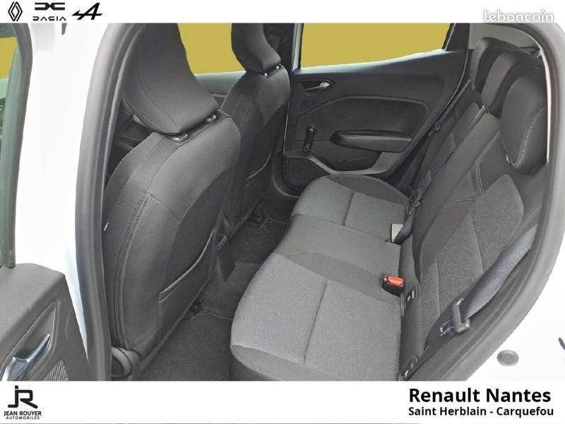 Renault Clio 1.6 E-Tech hybride 145ch Equilibre (image 22)