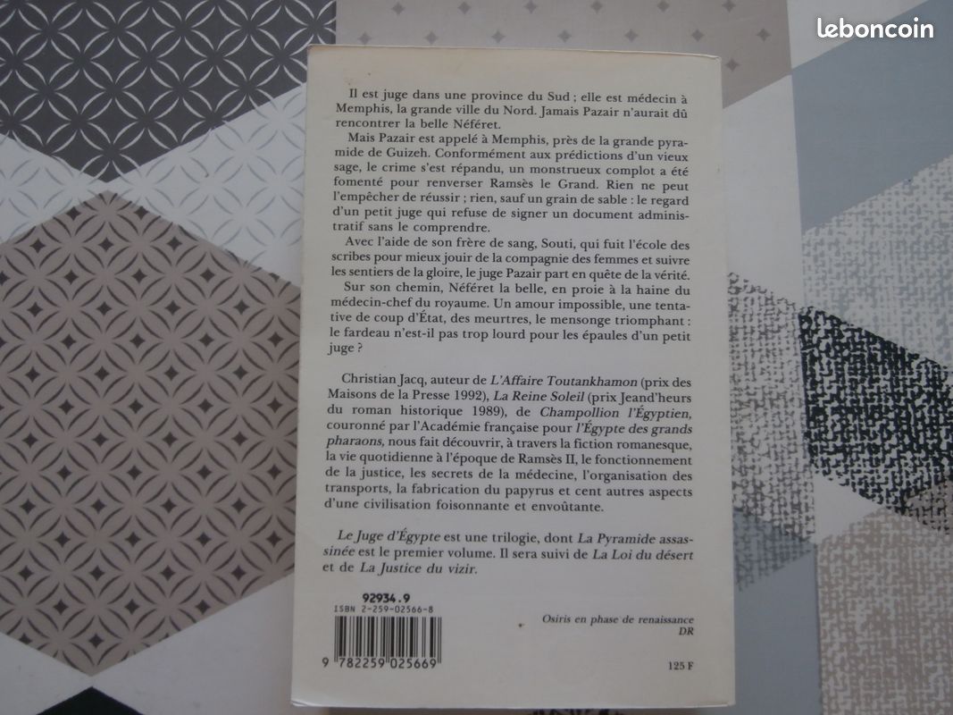 Livre "La pyramide assassinée" - Christian Jacq (image 2)